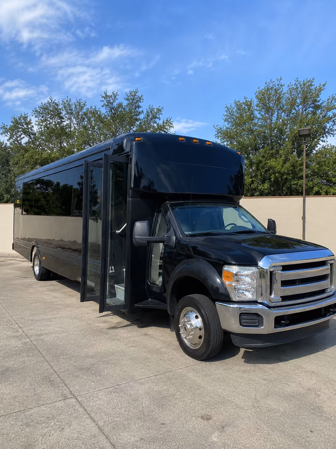bossier city 20 passenger party bus