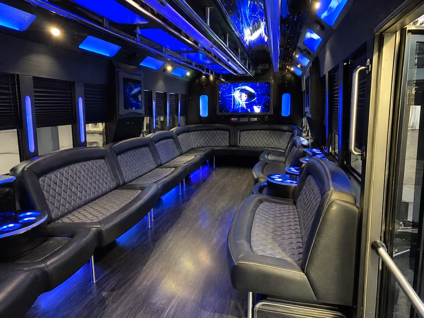 bossier city 28 passenger party bus interior