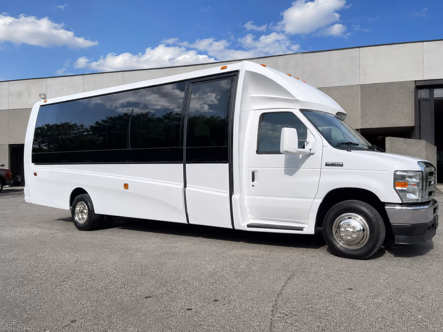 convention and conference shuttle buses at the shreveport convention center