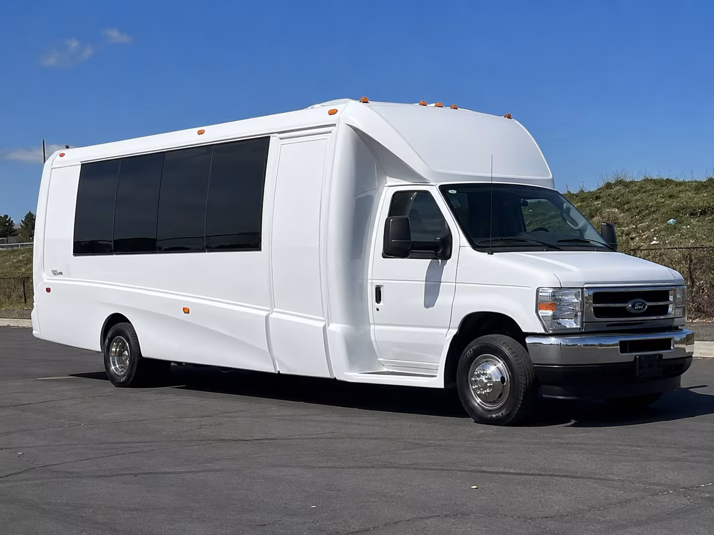 party buses for bossier city bridal parties and wedding day prep