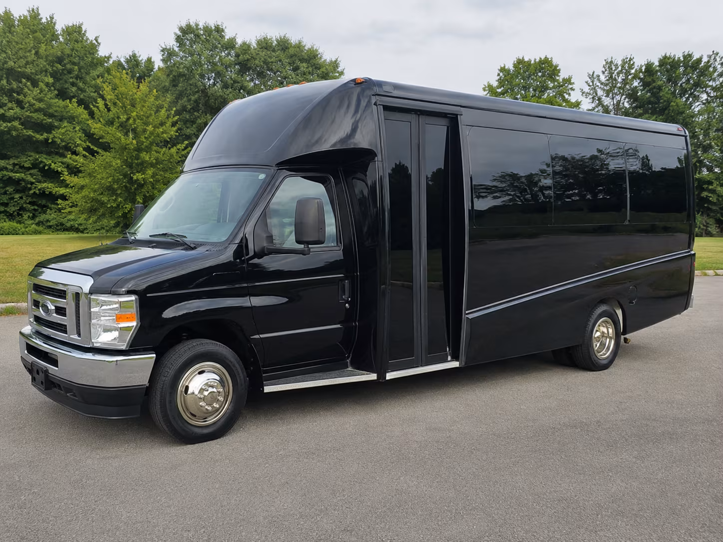 reliable prom night transportation across the shreveport bossier city metro